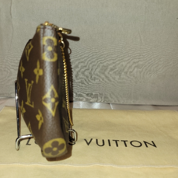 EUC Authentic Louis Vuitton Monogram POUCHETTE - Picture 4 of 11